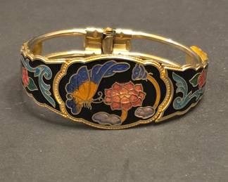 Vintage Chinese Cloisonnรฉ Butterfly and Floral Hinged Bangle Bracelet