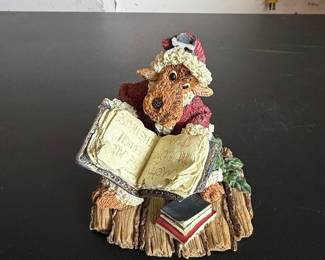 Boyds Bears Moose Figurine Reading Book