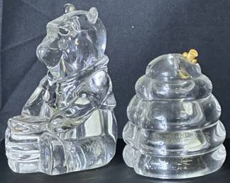 Lenox Disney Winnie the Pooh Full Lead Crystal Salt & Pepper Shakers Charming Lenox Disney crystal salt and pepper shaker set featuring Winnie the Pooh with his honey pot and a coordinating beehive. Both retain Lenox “Full Lead Crystal” labels and are marked Made in Czech Republic.  2-piece set Clear full lead crystal Gold-tone bee accent on beehive Lenox / Disney Winnie the Pooh Made in Czech Republic See photos for measurements and condition Market Insight & Estimated Market Value: A sweet crossover collectible for Disney, Winnie the Pooh, and Lenox collectors, with the original Lenox labels adding to its appeal.  Estimated Market Value: $40–$70