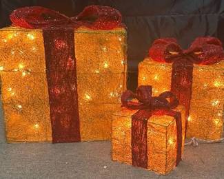 National Tree Company Pre-Lit Gold Sisal Gift Boxes Appears to have never been used in orginal packaging. See photos for condition Large: 14” L 13” H Medium: 10” L 9” H Small: see photos for measurements