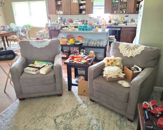 Lazyboy Chairs in Excellent Condition! Baseball and Basketball Cards too!