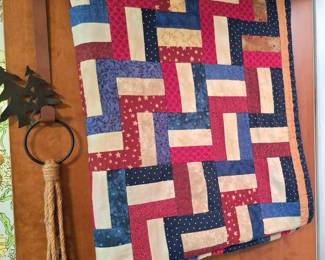 Handmade Quilt! Beautiful!