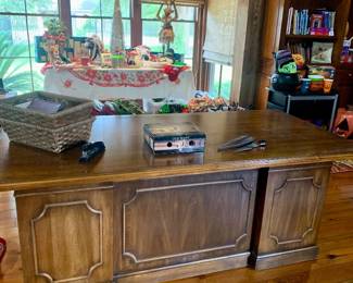 fine executive desk