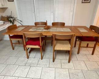 kitchen table and chairs $440.00