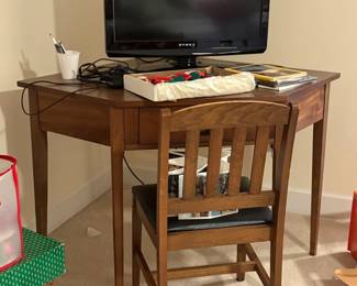 small corner desk with chair $100.00