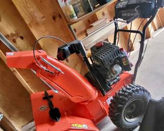 Nearly new self- propelled Ariens
