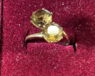 Lot #163 Vintage 14K Gold Toi et Moi Bypass Ring Dual Round Faceted Yellow-Green Stones