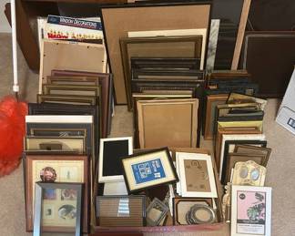 Lot #72 Bulk Lot 40+ Photo Picture Frames Wood Metal Plastic Gold Black White Mixed Sizes