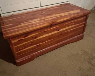 Lot #122 Vintage Aromatic Red Cedar Hope Chest Blanket Trunk Storage Bench Mid Century