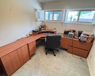 Lot #47 L-Shaped Corner Office Desk Set Wood Veneer Home Office Furniture with Chair