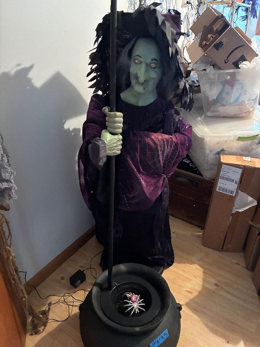 1980's or 90's Animated Witch with Sound and movement