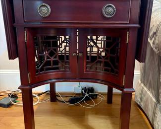 Baker Furniture Historic Charleston Collection Carved Mahogany Pembroke Table