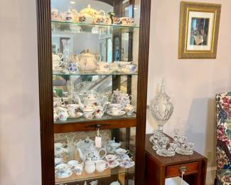 Traditional Mahogany Curio Display Cabinet