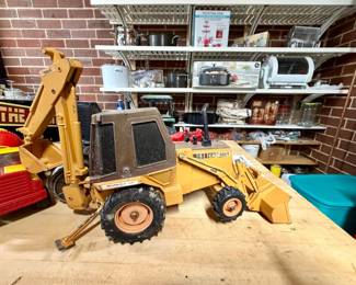 Ertl Case E Construction King Backhoe Loader