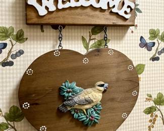Decorative Wooden Heart Welcome Sign with Bird and Floral Motif