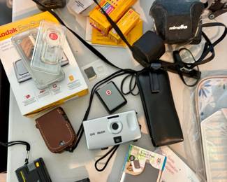 Vintage Minolta SLR Camera Lot with Kodak EasyShare and Accessories