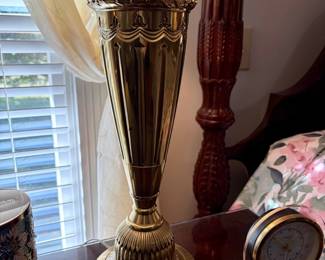 Stiffel Brass Urn Table Lamp