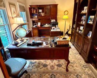 Executive Traditional Office Suite