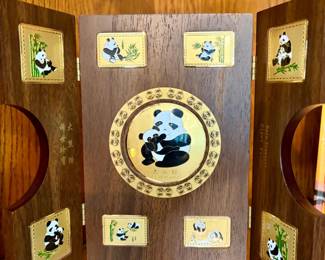 Rare Treasure Giant Panda Commemorative Medal Set