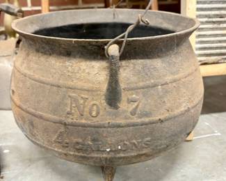 No. Cast Iron Cauldron with Bail Handle