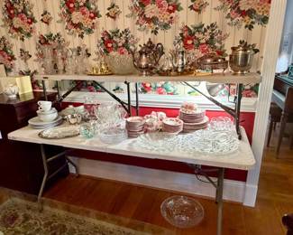 Christmas Themed Tableware and Serving Pieces