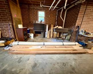 Assorted Dimensional Lumber and Rolled Screening