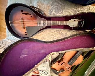 Stradolin A late s Sunburst Mandolin