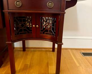 Chippendale Style Mahogany Drop Leaf Pembroke Table B