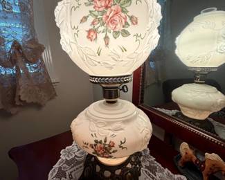 Vintage Gone with the Wind Style Hurricane Lamp with Pink Roses