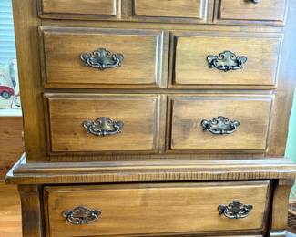 Ethan Allen Traditional Style FiveDrawer Chest of Drawers