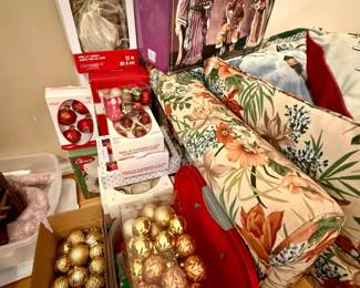 Collection of Assorted Christmas Decor and Ornaments