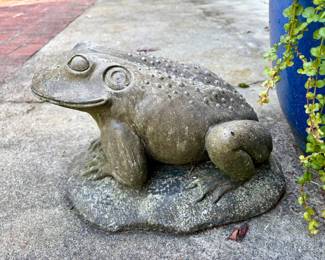 Cast Stone Garden Toad Statue