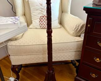 Chippendale Style Mahogany Tripod Pedestal Stand