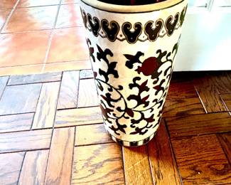 Ceramic floral and vine umbrella stand