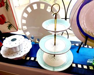Vintage tiered stand