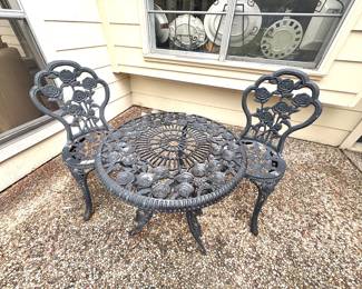 Rose pattern bistro set