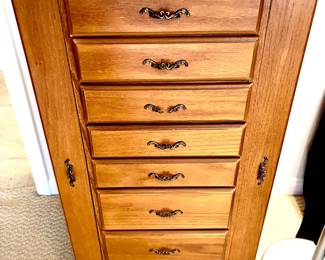 Wood jewelry chest