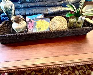 Long table basket
