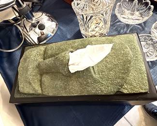 Unique tissue holder