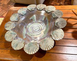 Pottery shell bowl