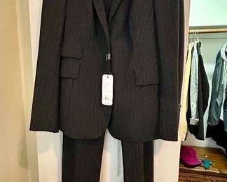 A-K-R-I-S Suit Size 10