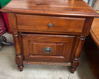 Thomasville Nightstands (Set of 2)