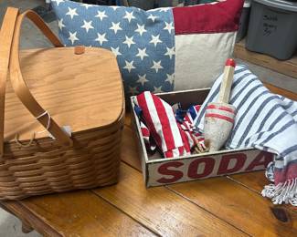 Longarberger Picnic Basket 