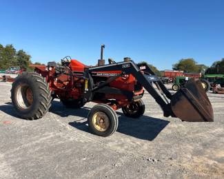ALLIS CHALMERS 180 TRACTOR WITH LOADER