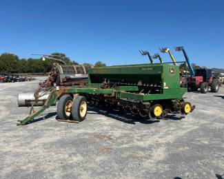 JOHN DEERE 750 GRAIN DRILL