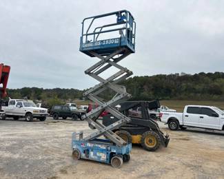 GENIE GS-1930 SCISSOR LIFT