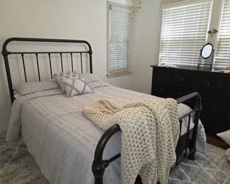 Full size bed