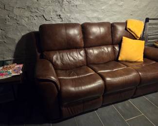 Leather elec reclining sofa
