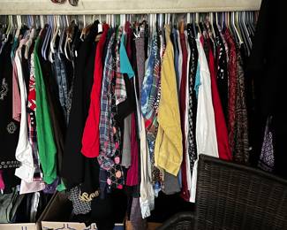 Lots of clothing- I believe large sizes