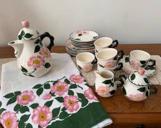 vintage Villeroy & Boch Wildrose porcelain coffee and tea service